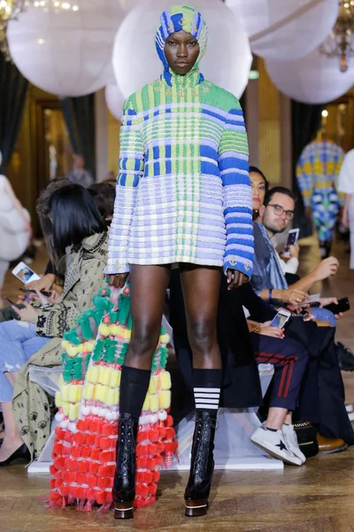 Look 26